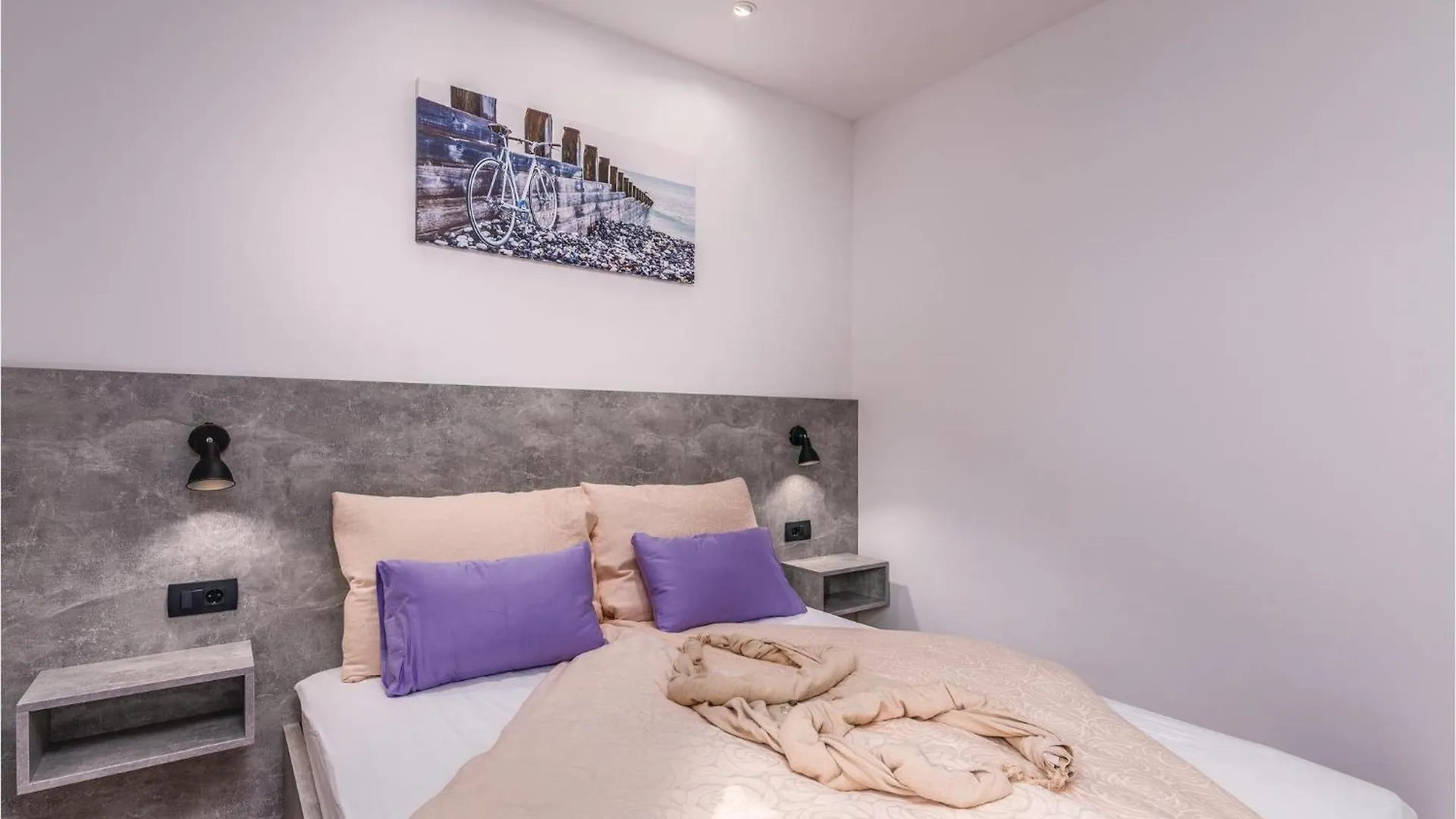 度假居 Lovely Home In Krk With Kitchen Vrh