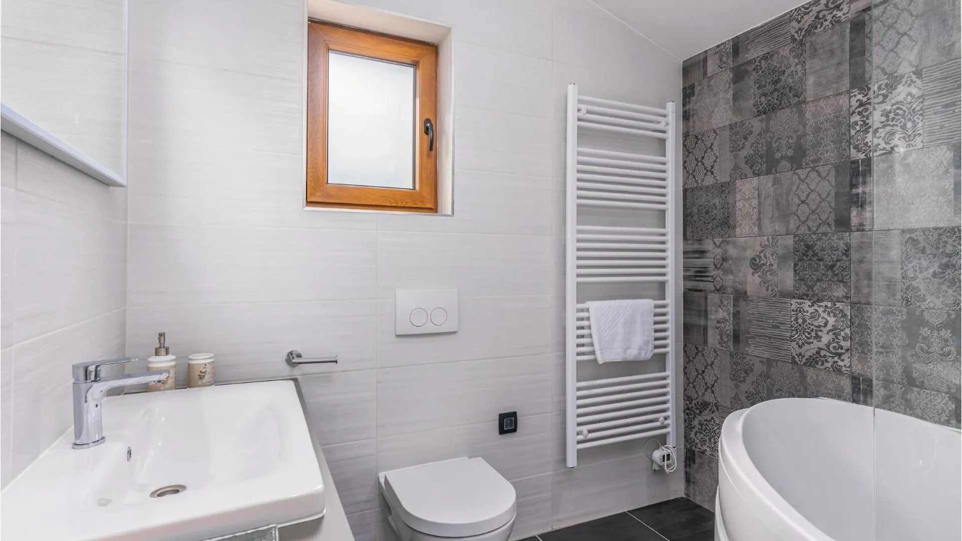 Lovely Home In Krk With Kitchen Vrh