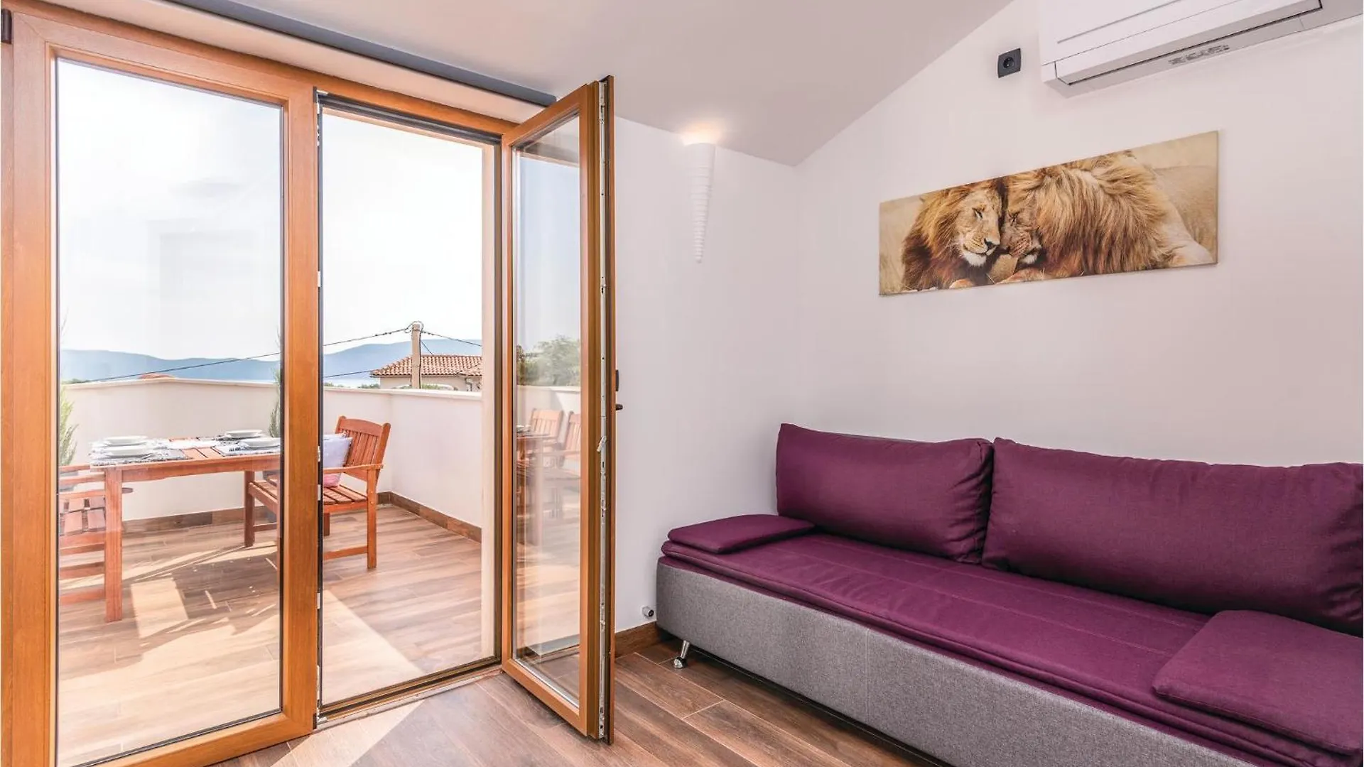 Lovely Home In Krk With Kitchen Vrh  Holiday home